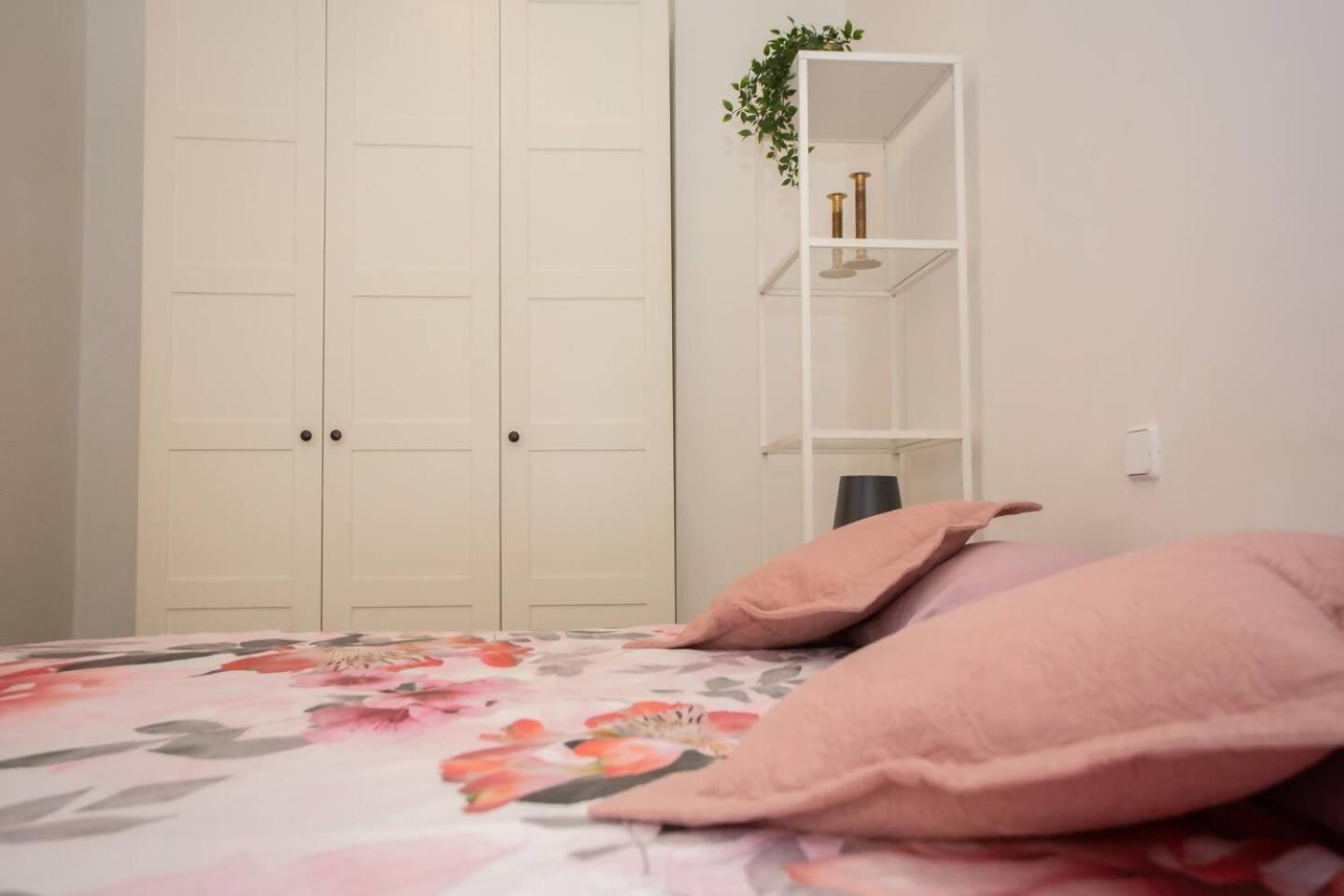 Lovelyloft Castanos อาลิกันเต ภายนอก รูปภาพ