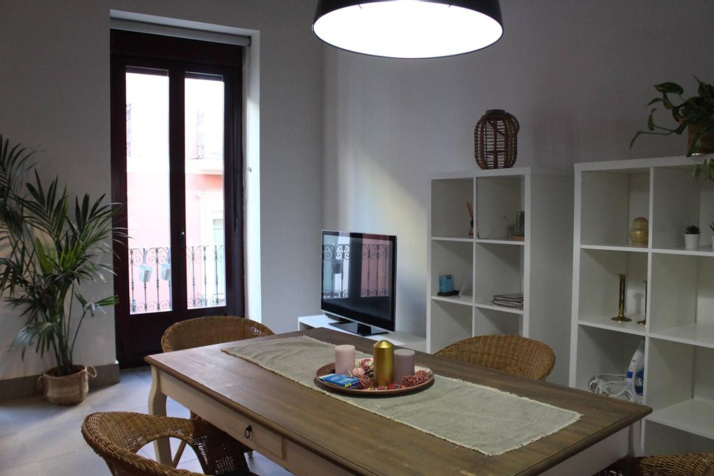 Lovelyloft Castanos อาลิกันเต ภายนอก รูปภาพ